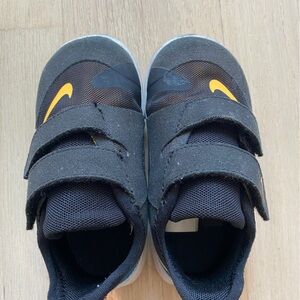 Nike Kids Black and Gold Sneakers